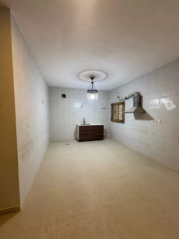 Villa for Sale in Riyadh Al Janadriyah 11