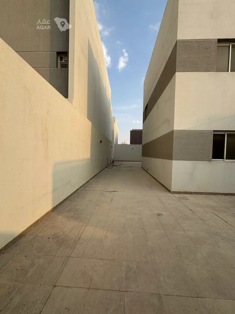 Villa for Sale in Riyadh Al Janadriyah 8