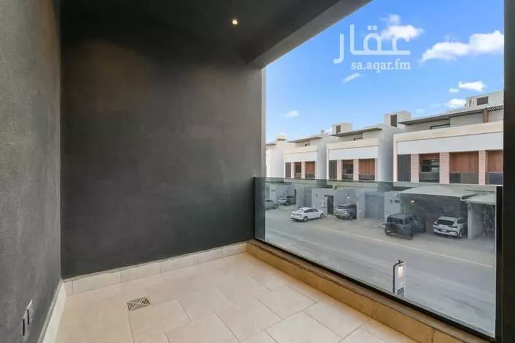 دور للبيع في شارع آل شهيوين, حي المرسلات, مدينة الرياض, منطقة الرياض صورة 3