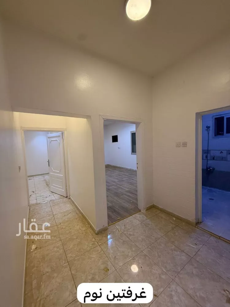 Floor for Rent in Riyadh Al Uraija Al Wusta