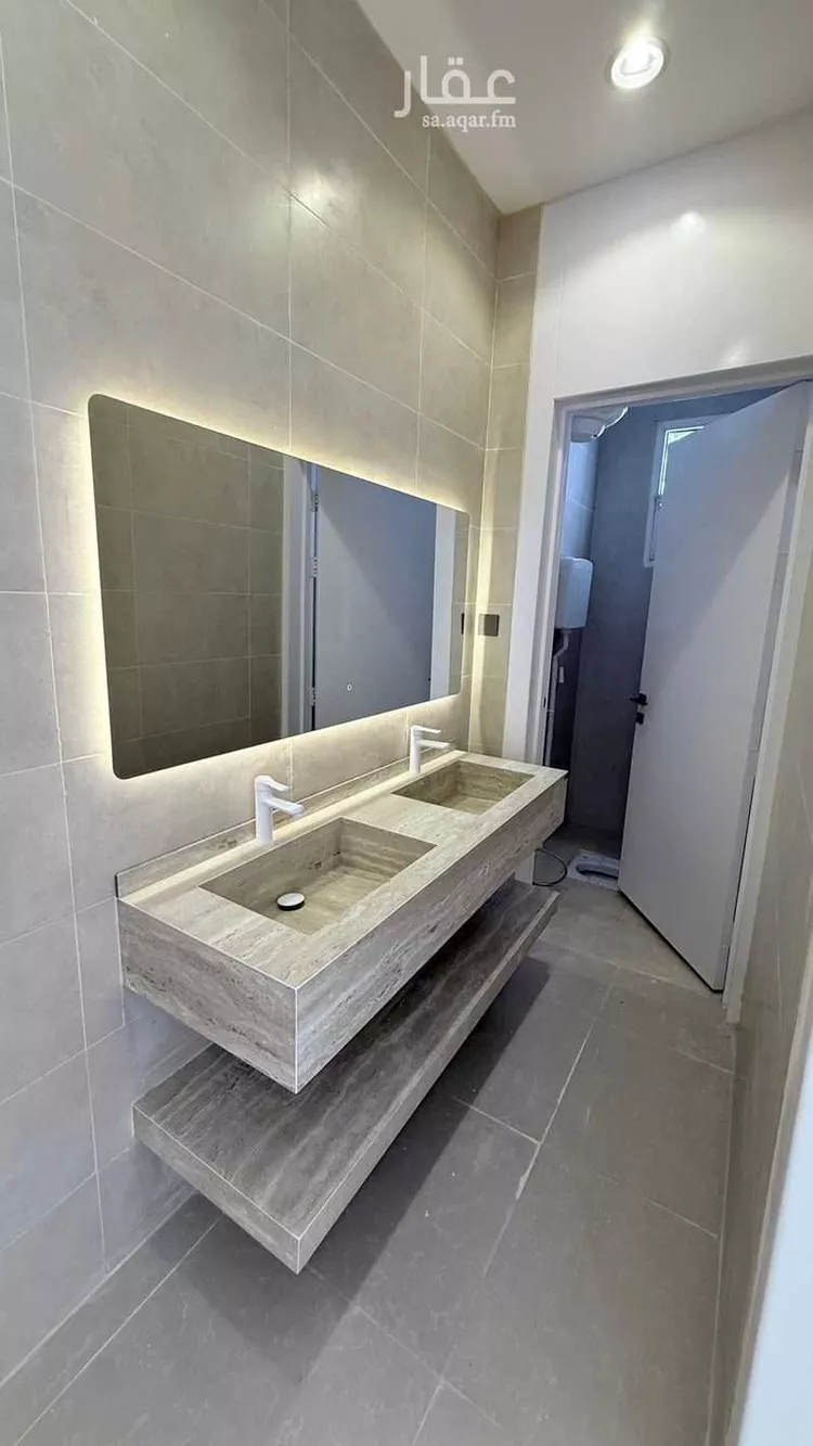 عمارة للبيع في شارع أبي عامر الأشعري ، حي المهدية ، الرياض ، منطقة الرياض صورة 2