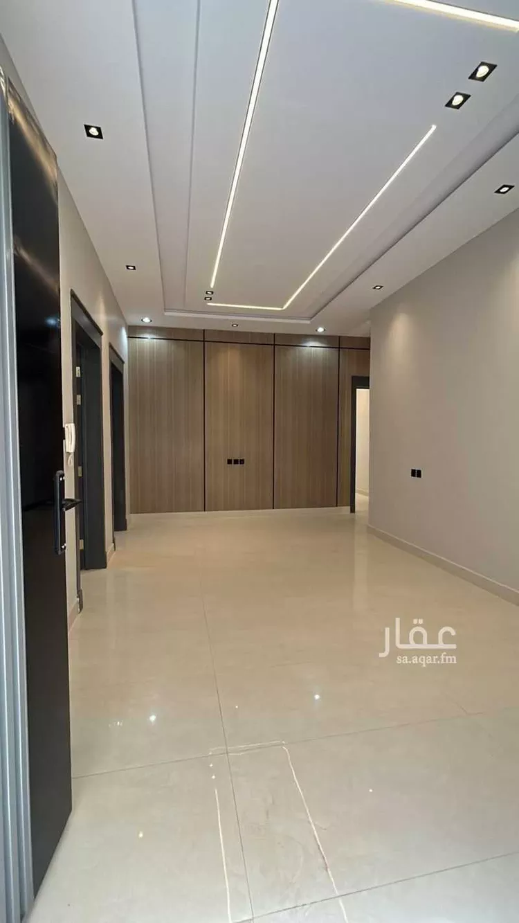 Floor for Sale in Riyadh Al Khaleej 8