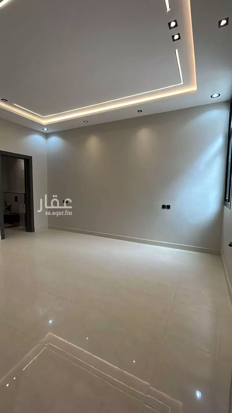 Floor for Sale in Riyadh Al Khaleej 6