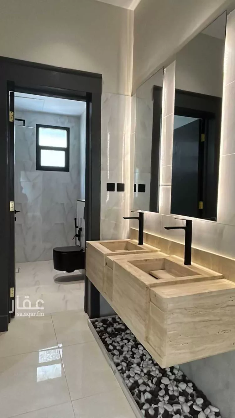 Floor for Sale in Riyadh Al Khaleej 7