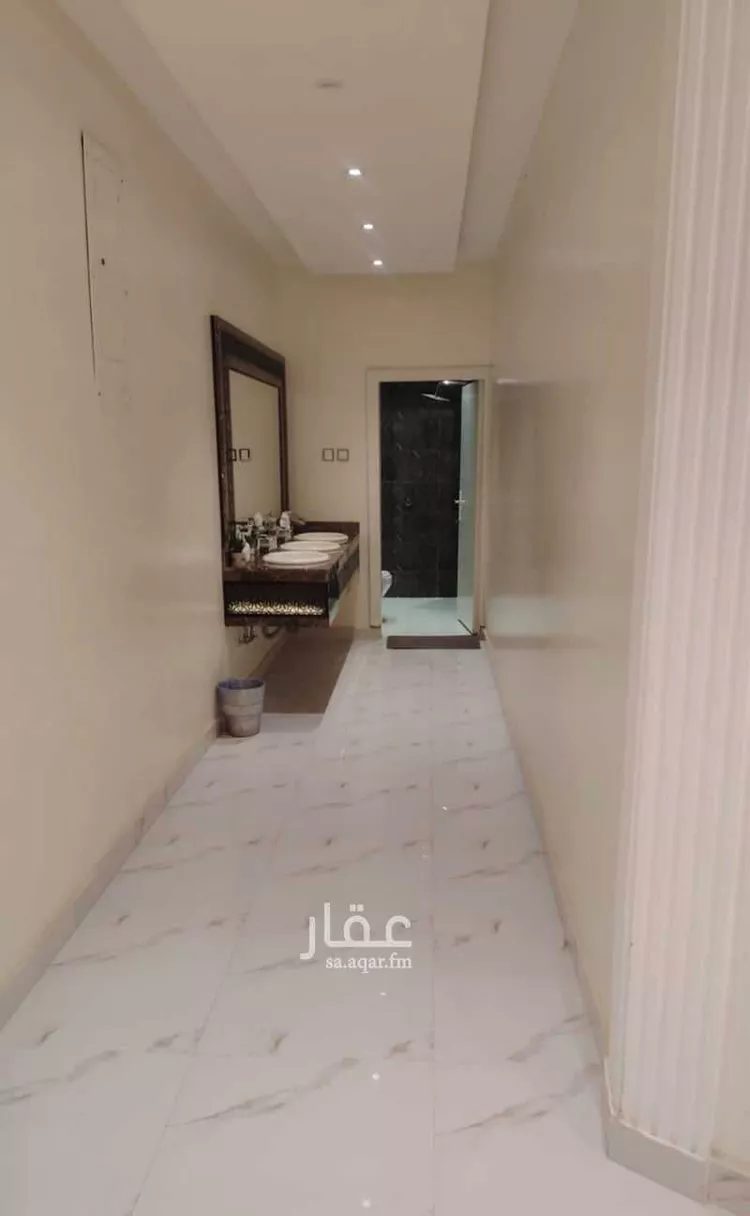 فيلا للبيع في شارع رقم 363, حي ظهرة لبن, مدينة الرياض, منطقة الرياض 11