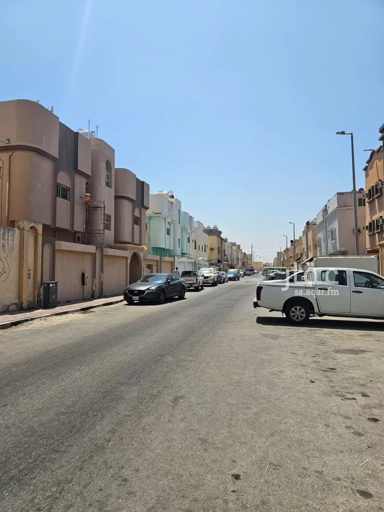 عمارة للبيع في شارع منفوحة, حي الضباب, مدينة الدمام, المنطقة الشرقية صورة 2
