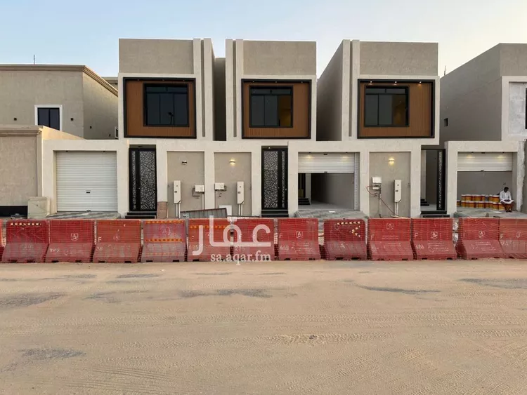 فيلا للبيع في شارع المهند, حي الأمواج, مدينة الخبر, المنطقة الشرقية