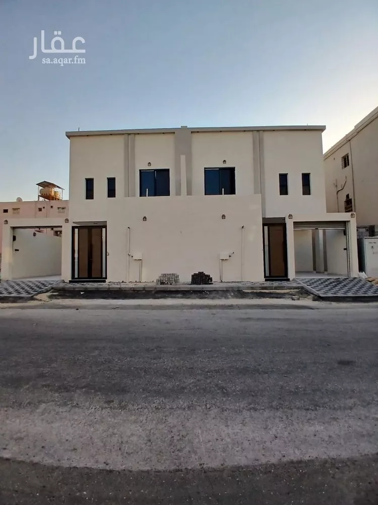 فيلا للبيع في شارع ثمامة بن بجاد العنبري, حي طيبة, مدينة الدمام, المنطقة الشرقية