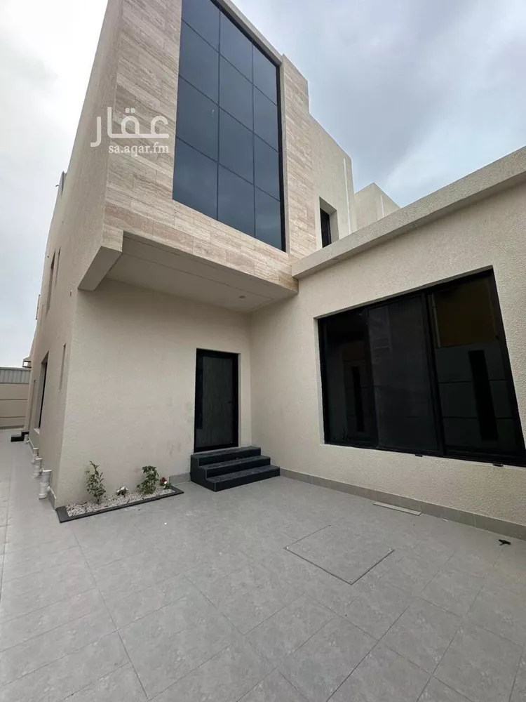 فيلا للبيع في شارع وداعة بن ابي زيد, حي طيبة, مدينة الدمام, المنطقة الشرقية صورة 2