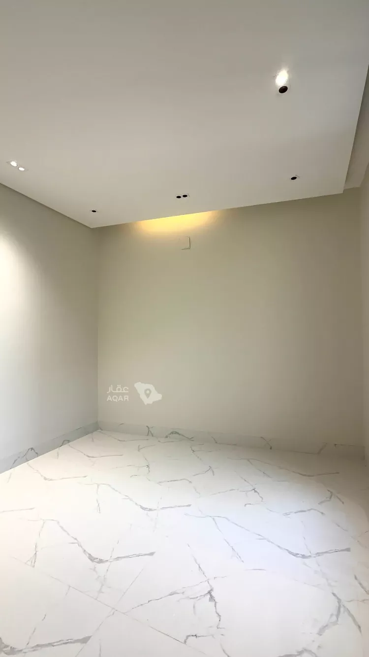 Villa for Sale in Riyadh Al Mahdiyah 11