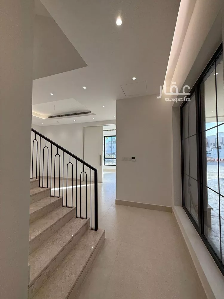 Villa for Sale in Riyadh Al Mahdiyah صورة 3