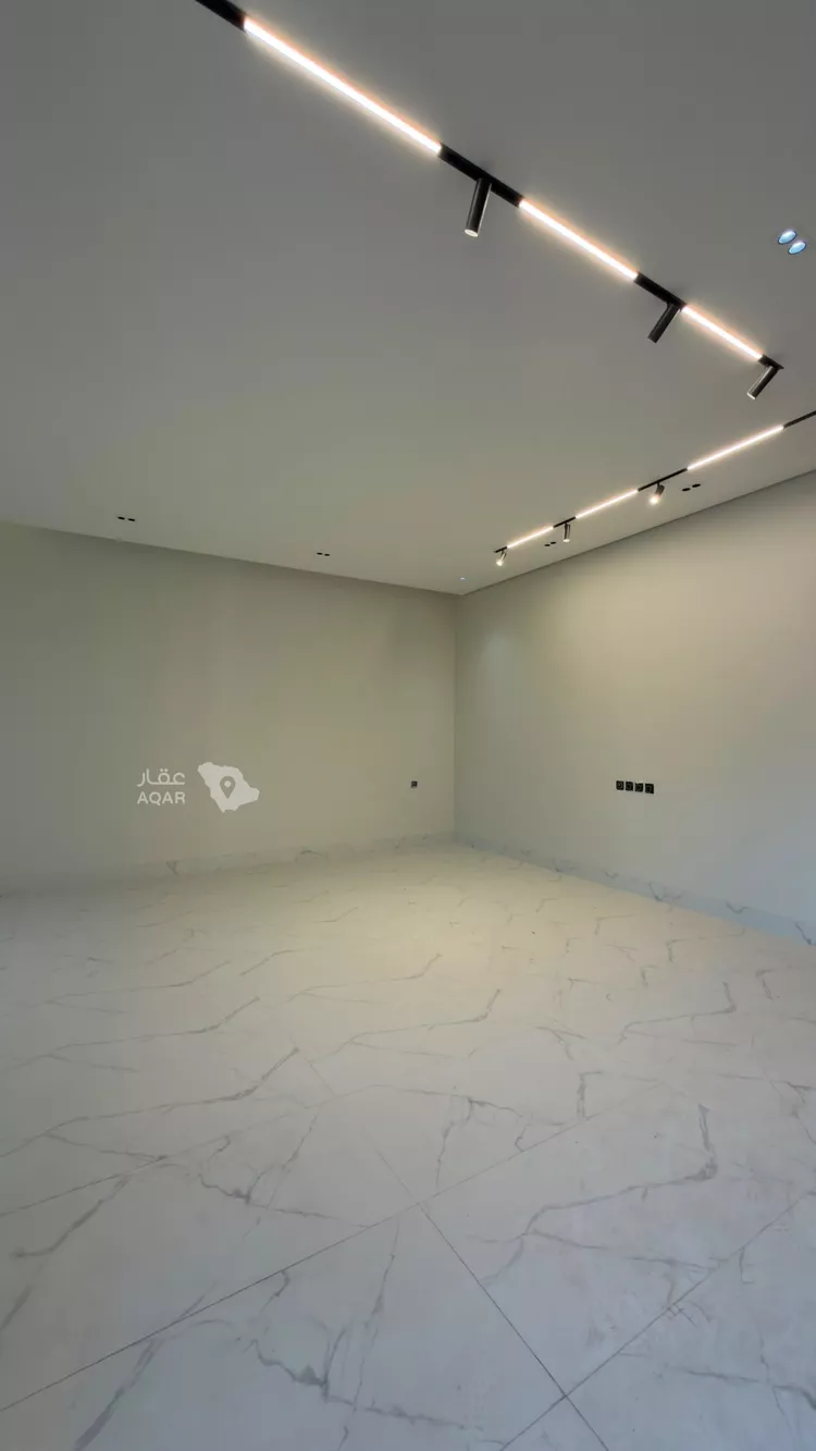 Villa for Sale in Riyadh Al Mahdiyah 4