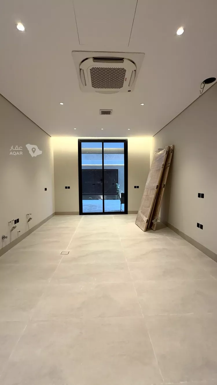فيلا للبيع في شارع زينب بنت أبي سلمة, حي المهدية, مدينة الرياض, منطقة الرياض 9