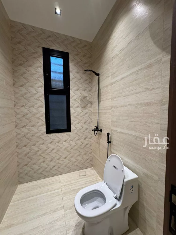 دور للبيع في شارع وادي النعيم, حي الروضة, مدينة ابها, منطقة عسير صورة 4