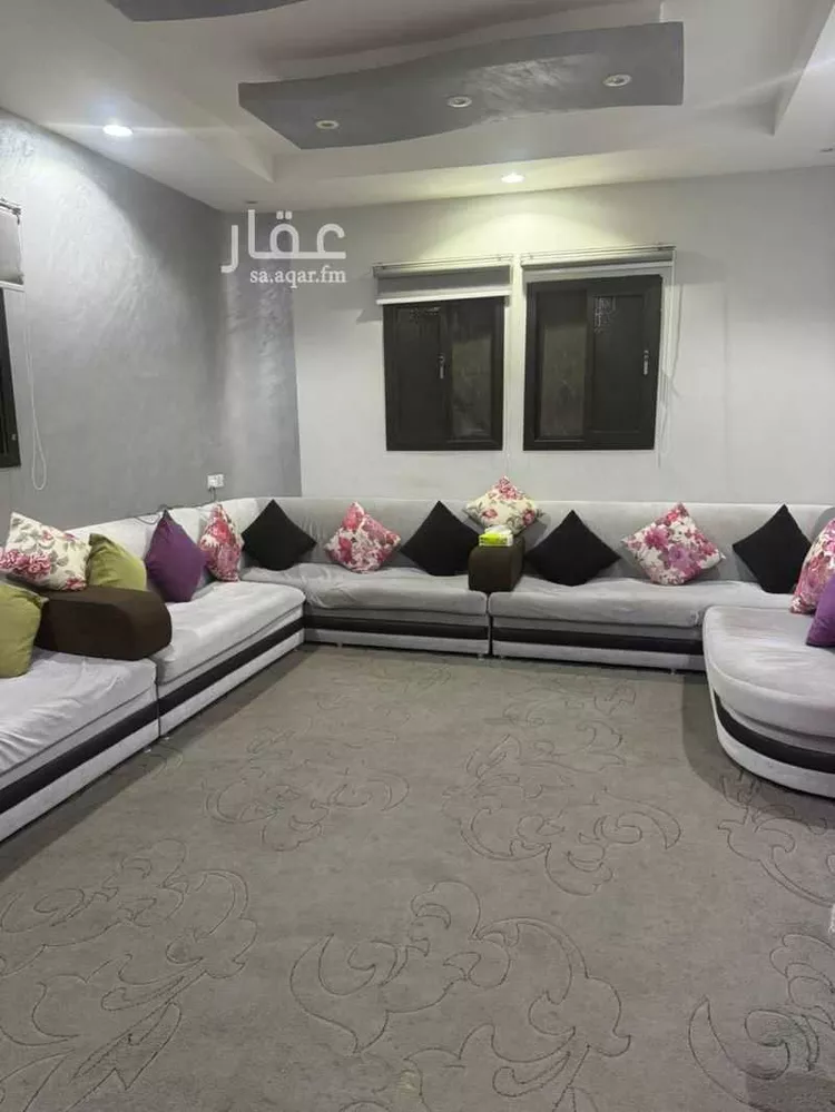 فيلا للبيع في شارع رافد بن سنان, حي ظهرة البديعة, مدينة الرياض, منطقة الرياض صورة 3