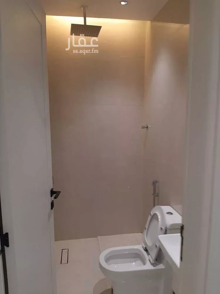 عمارة للإيجار في شارع عمر مكرم, حي المهدية, مدينة الرياض, منطقة الرياض صورة 5