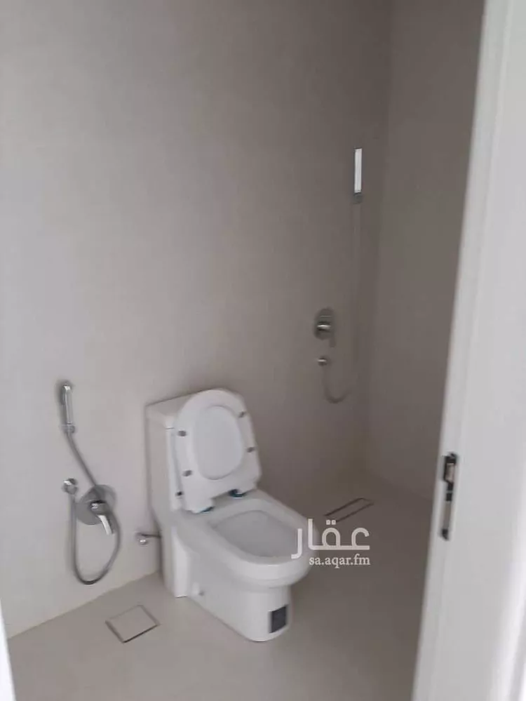 عمارة للإيجار في شارع عمر مكرم, حي المهدية, مدينة الرياض, منطقة الرياض صورة 3