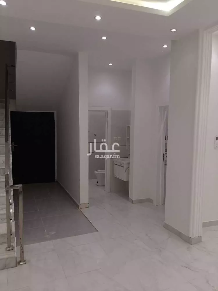 فيلا للبيع في شارع ابن القطاع, حي المهدية, مدينة الرياض, منطقة الرياض صورة 4