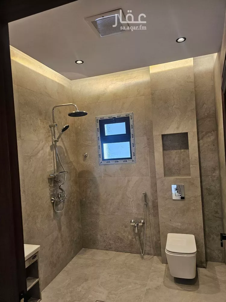 فيلا للبيع في شارع ابن مشعل, حي الإزدهار, مدينة الرياض, منطقة الرياض صورة 3