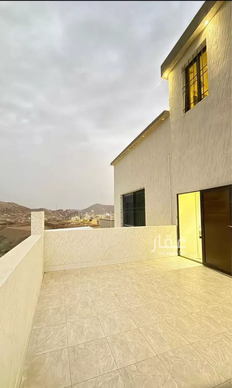 فيلا للبيع في المقاعد ، محايل صورة 4