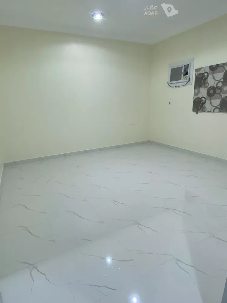 شقة للإيجار في شارع عباس كرارة, حي الحائر, مدينة الرياض, منطقة الرياض 8