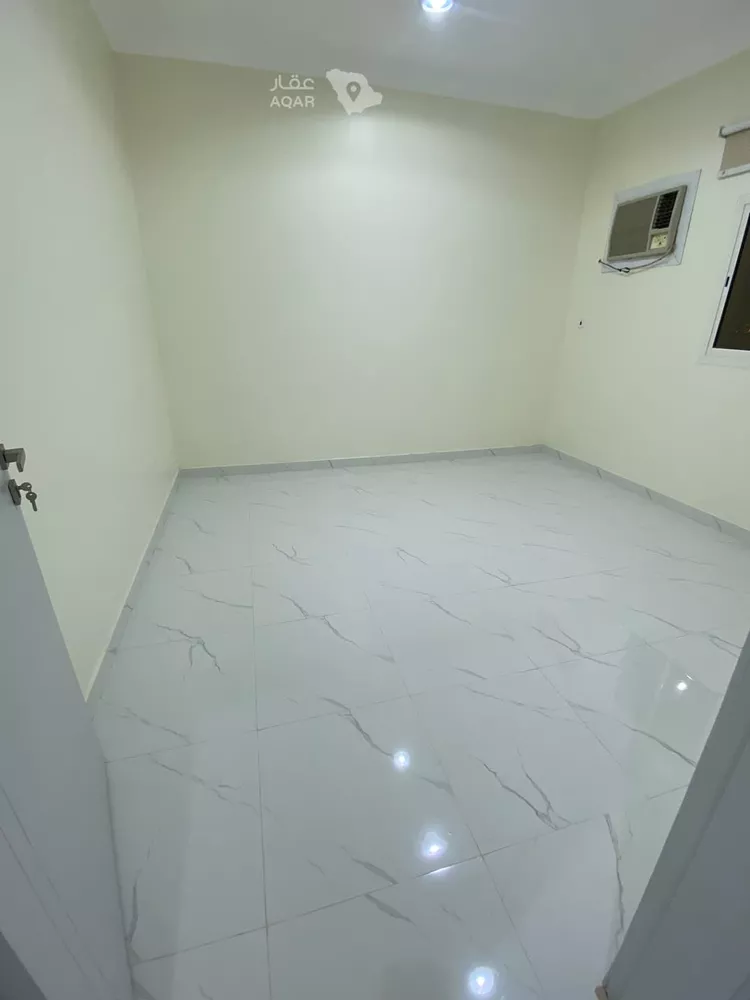 شقة للإيجار في شارع عباس كرارة, حي الحائر, مدينة الرياض, منطقة الرياض 6