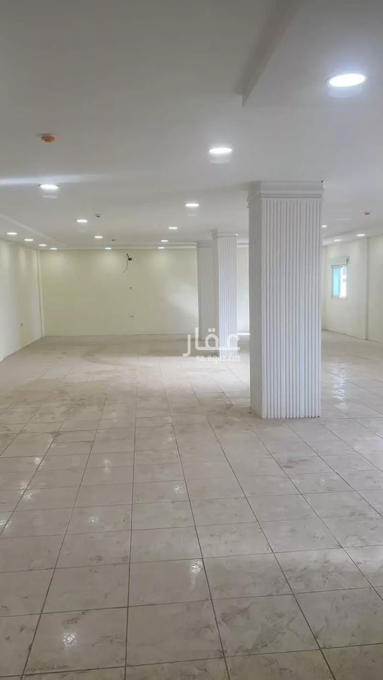 عمارة للإيجار في شارع المدينة المنورة الفرعي, حي صناعية العريفي - الجبيل, مدينة الجبيل, المنطقة الشرقية صورة 2