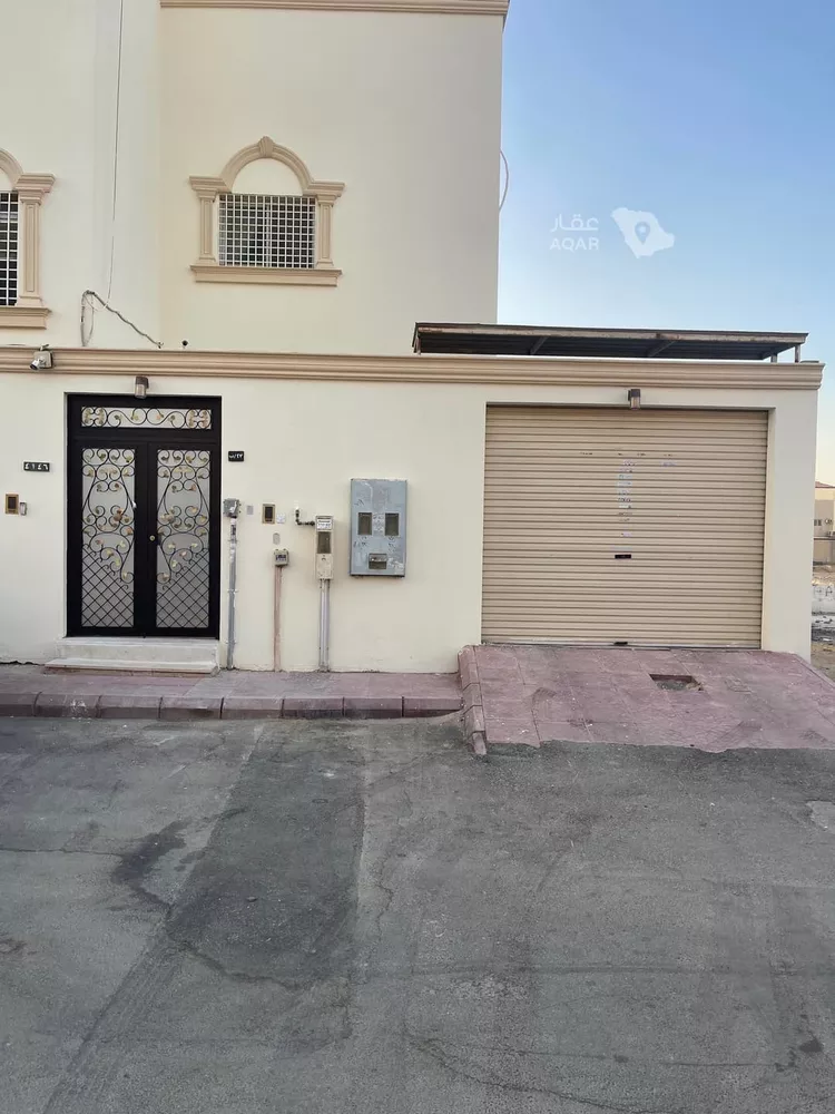 Floor for Rent in Riyadh Shubra 5
