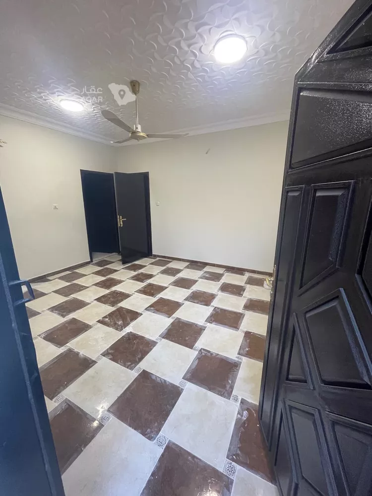 Floor for Rent in Riyadh Shubra 6