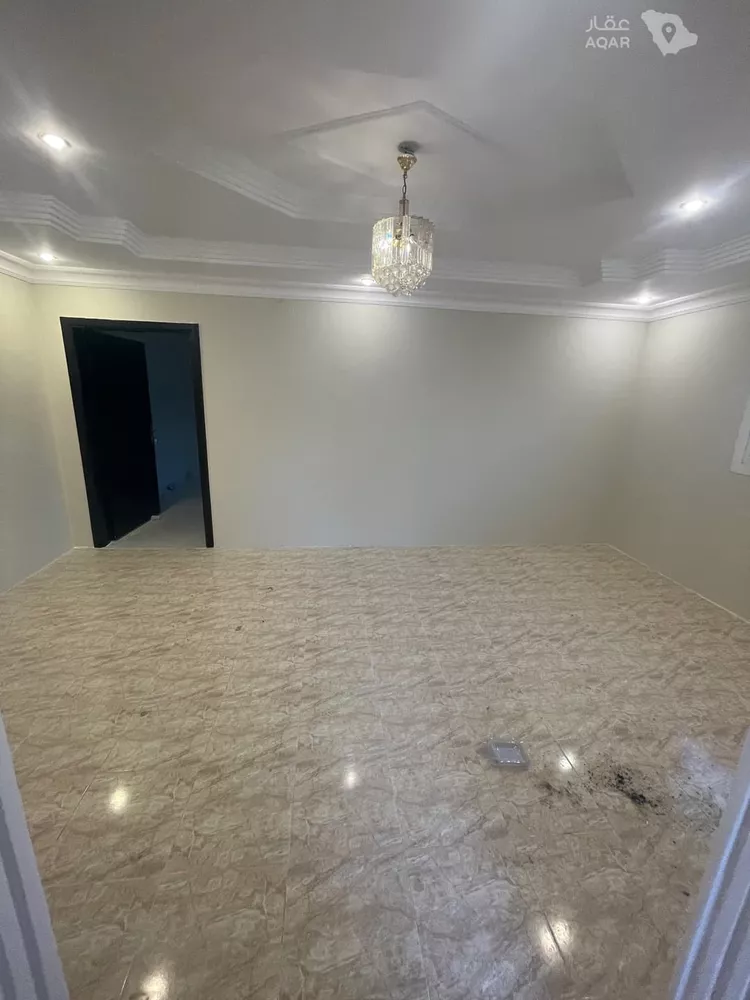 Floor for Rent in Riyadh Shubra 3