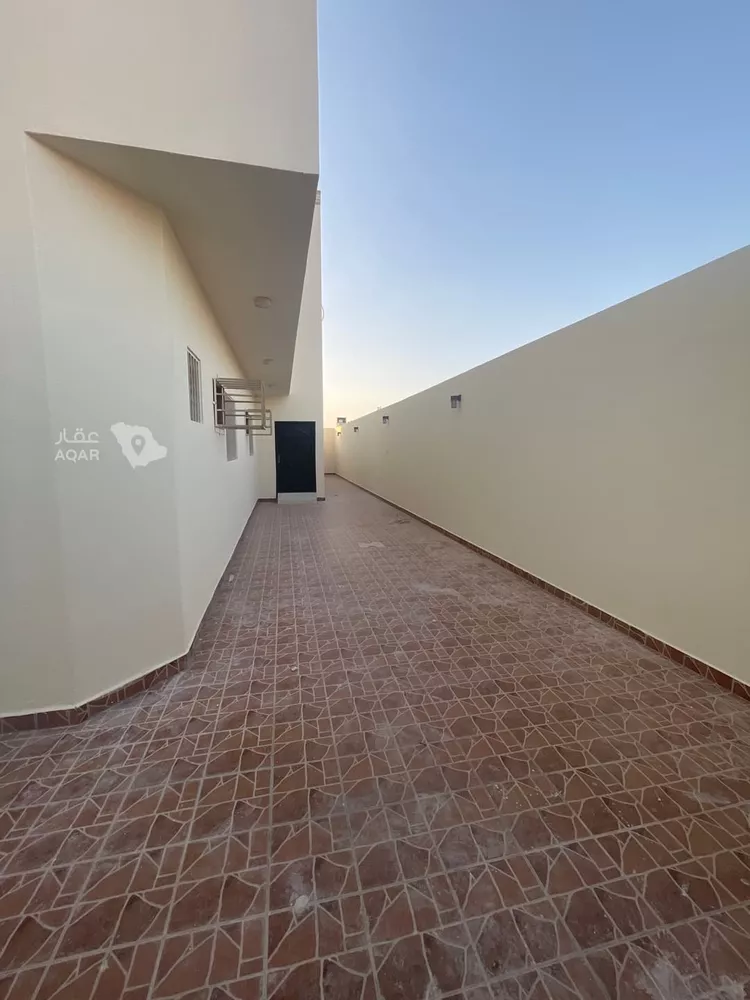 Floor for Rent in Riyadh Shubra 4