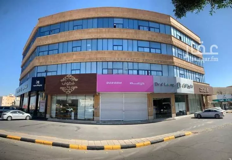 مكتب تجاري للإيجار في شارع المنتزة 3, حي المنتزة الشرقي, مدينة بريدة, منطقة القصيم