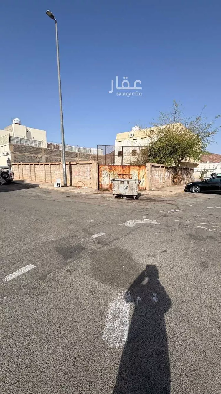 أرض للبيع في شارع ربيعة ابن الفضل الانصاري, حي حرة الوبرة, مدينة المدينة المنورة, منطقة المدينة المنورة