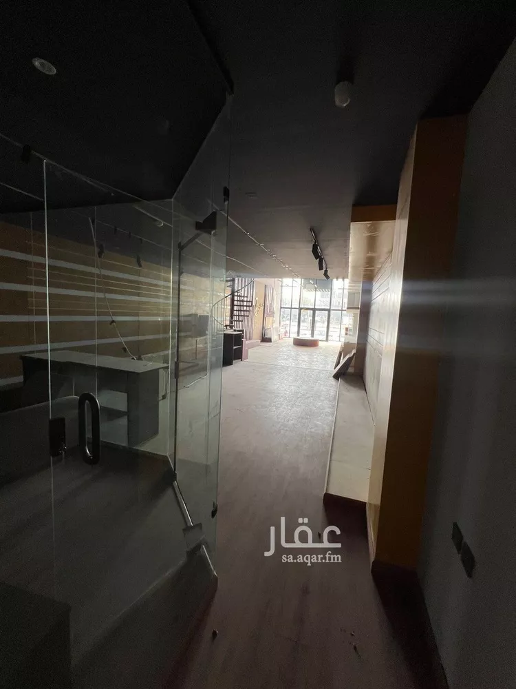 محل للإيجار في شارع طريق الامام سعود بن فيصل الفرعي, حي العقيق, مدينة الرياض, منطقة الرياض صورة 3