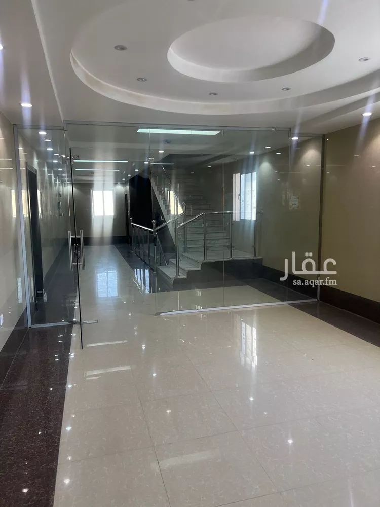 مكتب تجاري للإيجار في شارع طريق الامام سعود بن فيصل الفرعي, حي العقيق, مدينة الرياض, منطقة الرياض 1 صورة