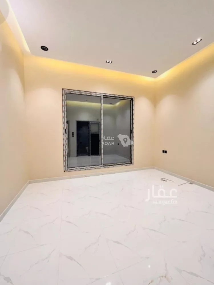 Floor for Sale in Al Muzahimiyah Tuwaiq 12