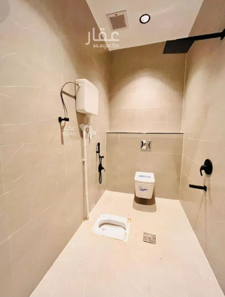 Floor for Sale in Al Muzahimiyah Tuwaiq 18