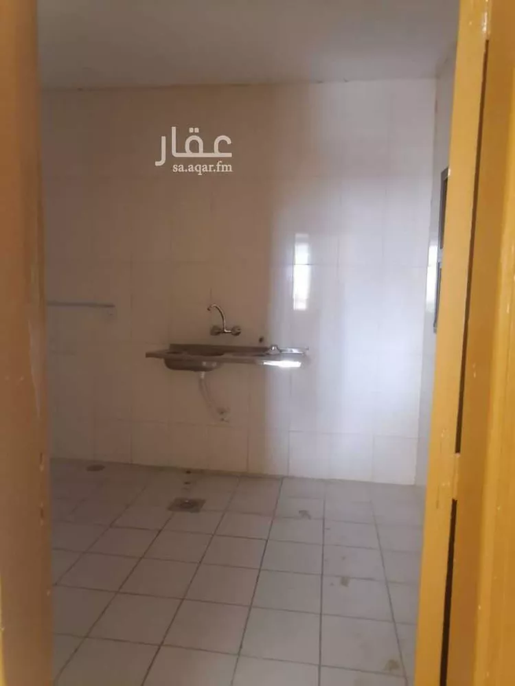 مكتب تجاري للإيجار في شارع المعتمد بن عباد, حي المربع, مدينة الرياض, منطقة الرياض صورة 2