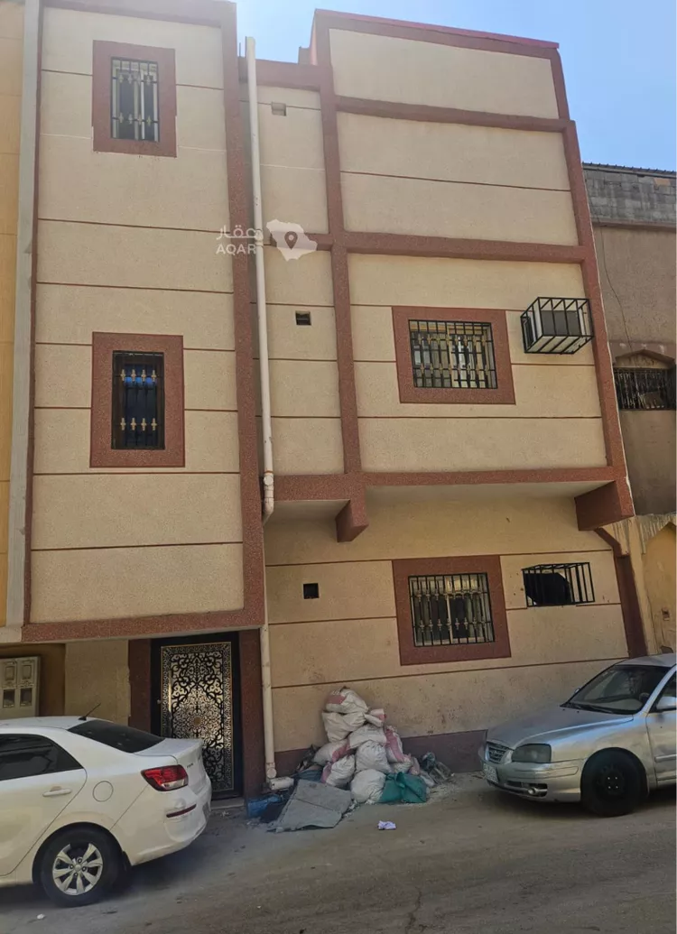 عمارة للبيع في شارع عمر الفارقي, حي عتيقة, مدينة الرياض, منطقة الرياض صورة 2