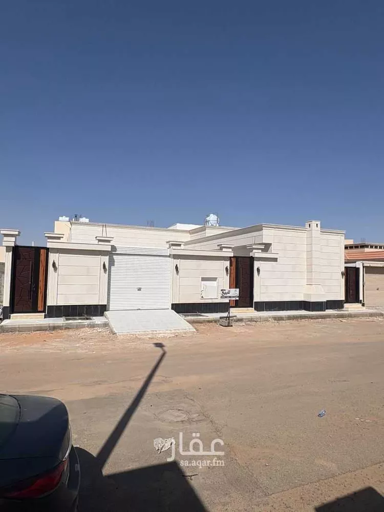دور للبيع في شارع حجر ابن العنبس ، حي المدائن ، حائل ، منطقة حائل
