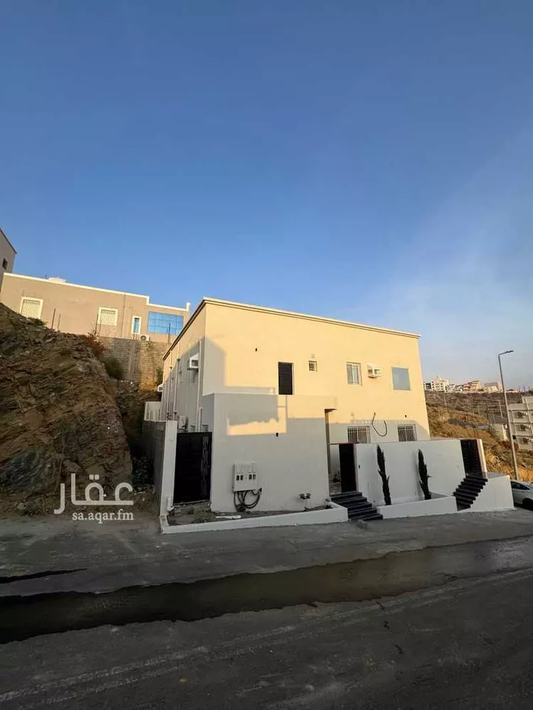 عمارة للبيع في شارع الربوة 70, حي المنار, مدينة الباحة, منطقة الباحة 6