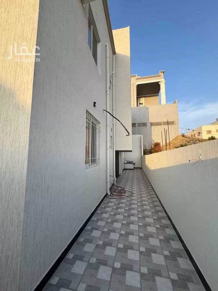 عمارة للبيع في شارع الربوة 70, حي المنار, مدينة الباحة, منطقة الباحة 7