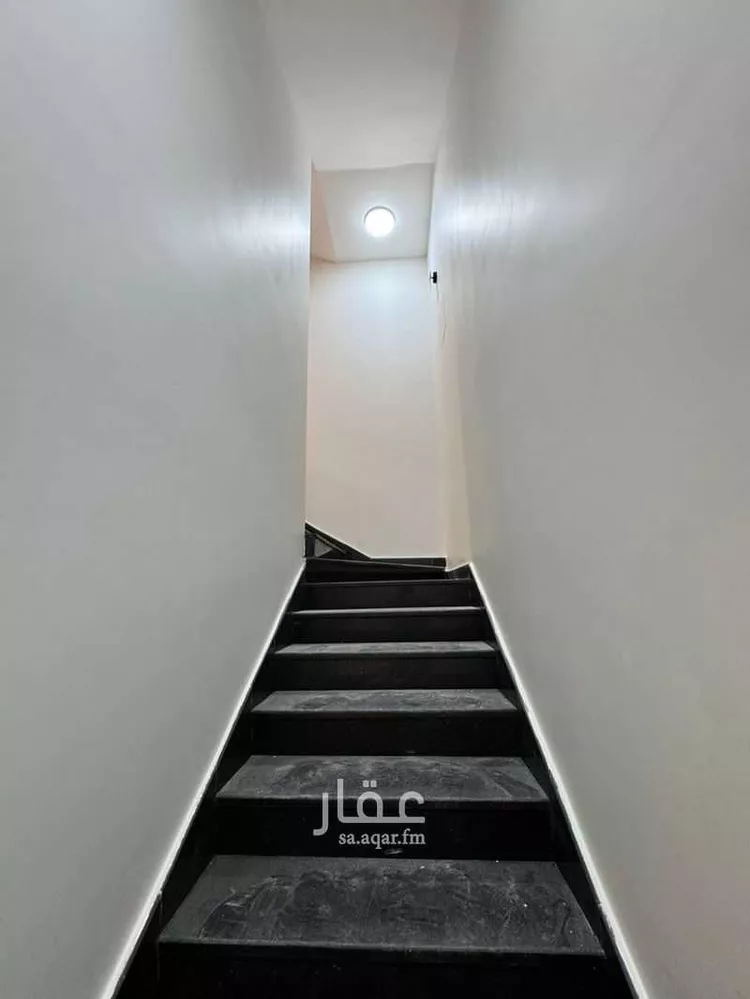 فيلا للبيع في شارع خليص, حي ظهرة لبن, مدينة الرياض, منطقة الرياض صورة 5