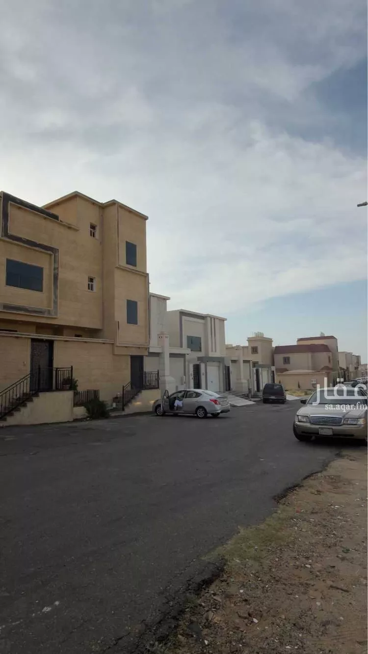 عمارة للبيع في شارع ابي المظفر الكناني, حي النور, مدينة خميس مشيط, منطقة عسير صورة 3