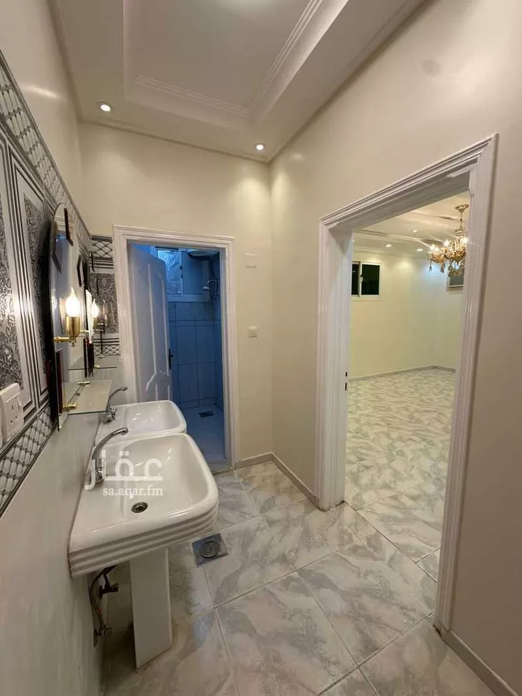 شقة للإيجار في شارع اليقين, حي الورود, مدينة تبوك, منطقة تبوك