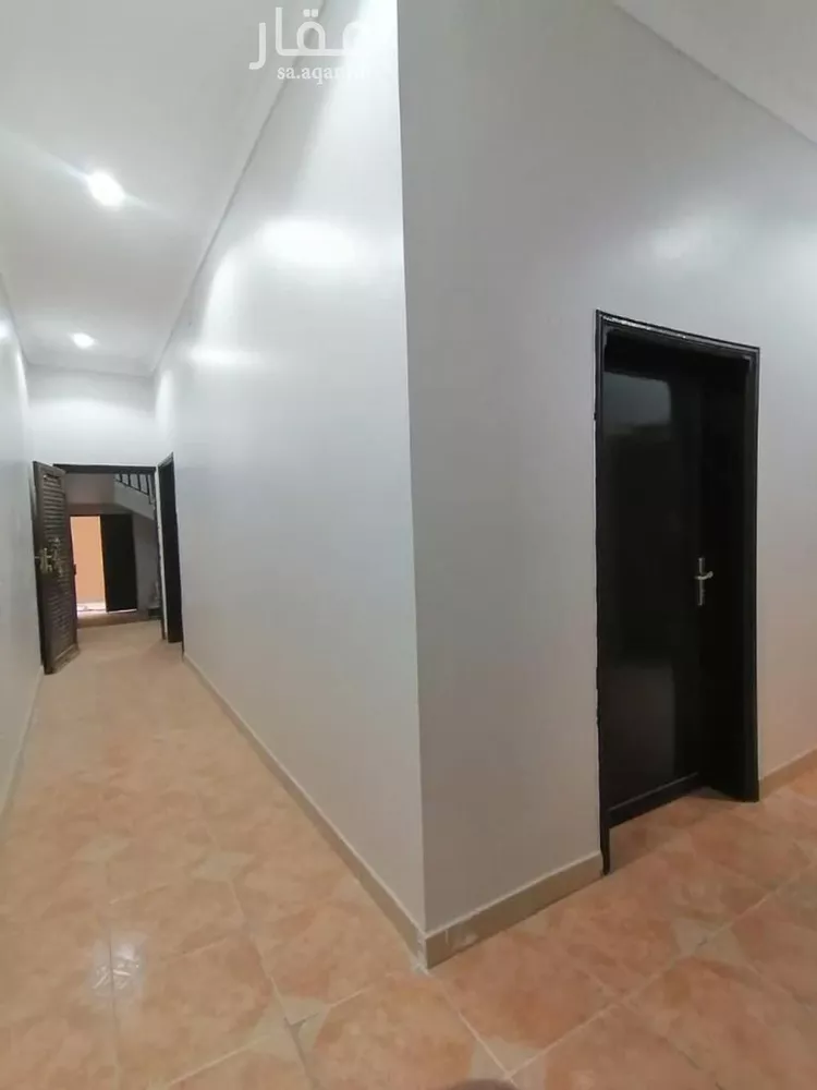 عمارة للبيع في شارع كعب ابن حذيفة, حي النهضة, مدينة تبوك, منطقة تبوك صورة 2