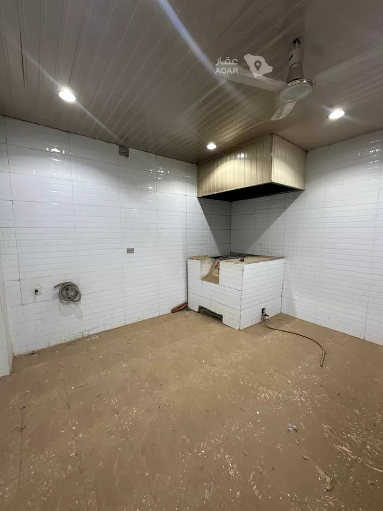 Shop for Rent in Tabuk Al Nahda 7