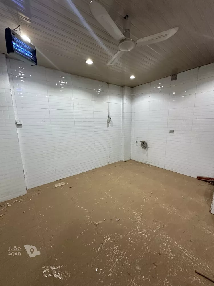 Shop for Rent in Tabuk Al Nahda 6