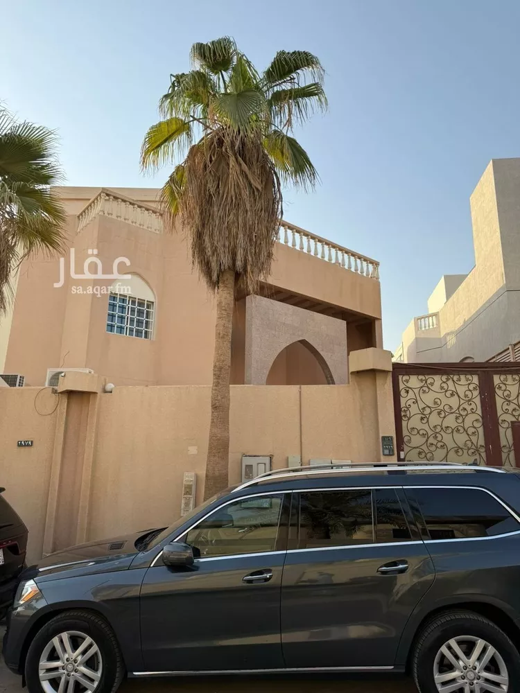 فيلا للبيع في شارع صدقة الأوسي, حي المعذر الشمالي, مدينة الرياض, منطقة الرياض صورة 2