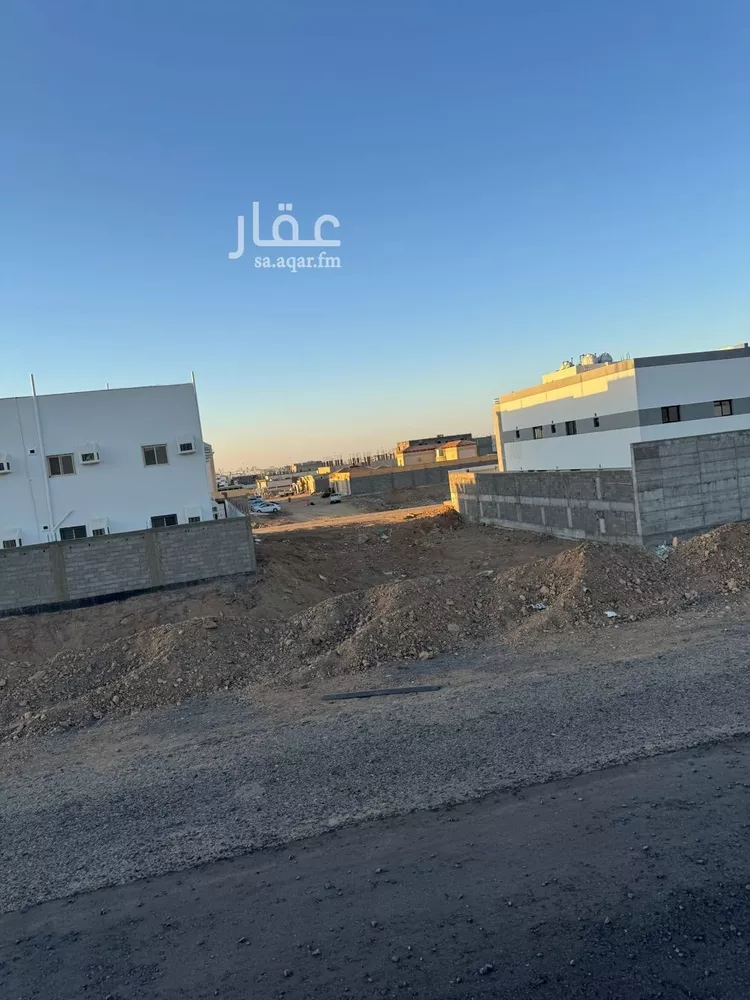 أرض للبيع في شارع احمد بن محمد الطبري, حي غرناطة, مدينة تبوك, منطقة تبوك 8